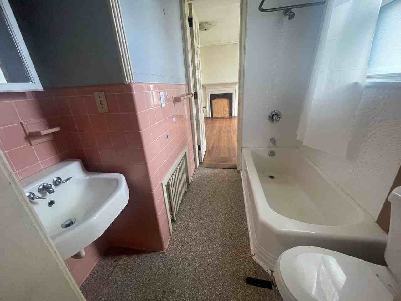 75 Wendell Ave - Photo 5 of 10