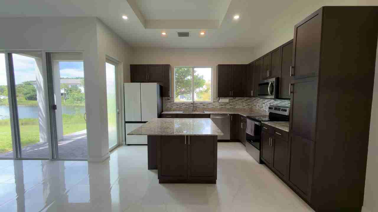 761 Pioneer Way - Photo 4 of 40