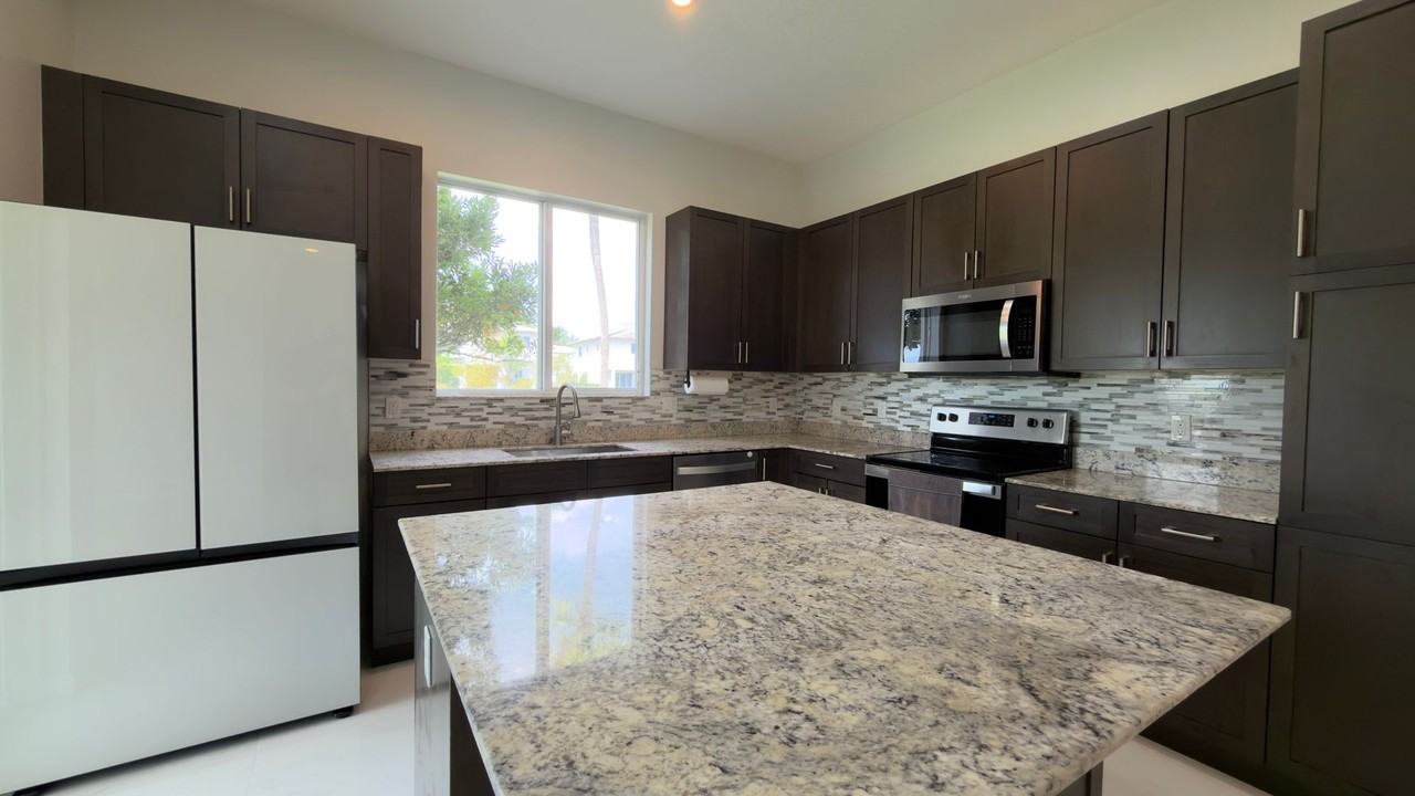 761 Pioneer Way - Photo 7 of 40