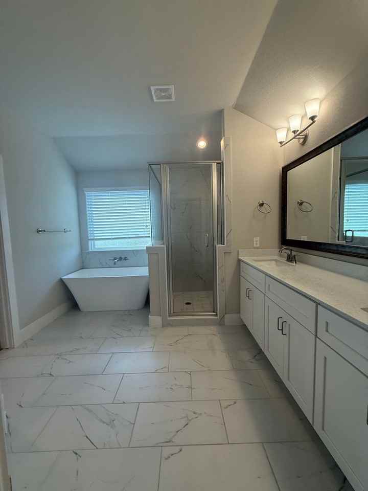 605 The Cottages Dr - Photo 6 of 16