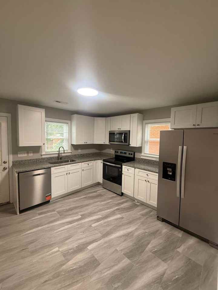 2108 Royall Ave - Photo 4 of 18