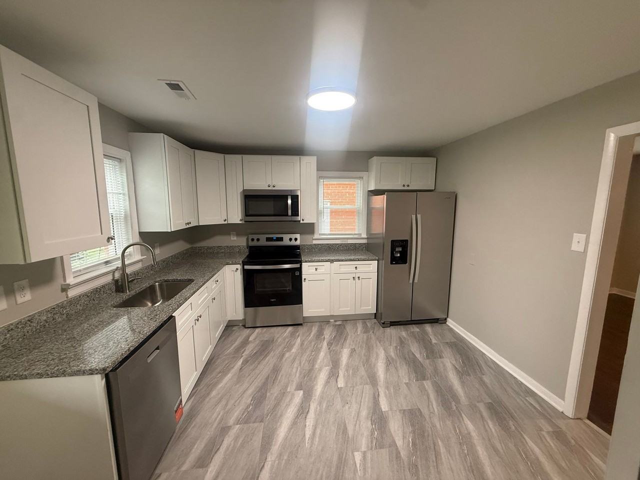2108 Royall Ave - Photo 5 of 18