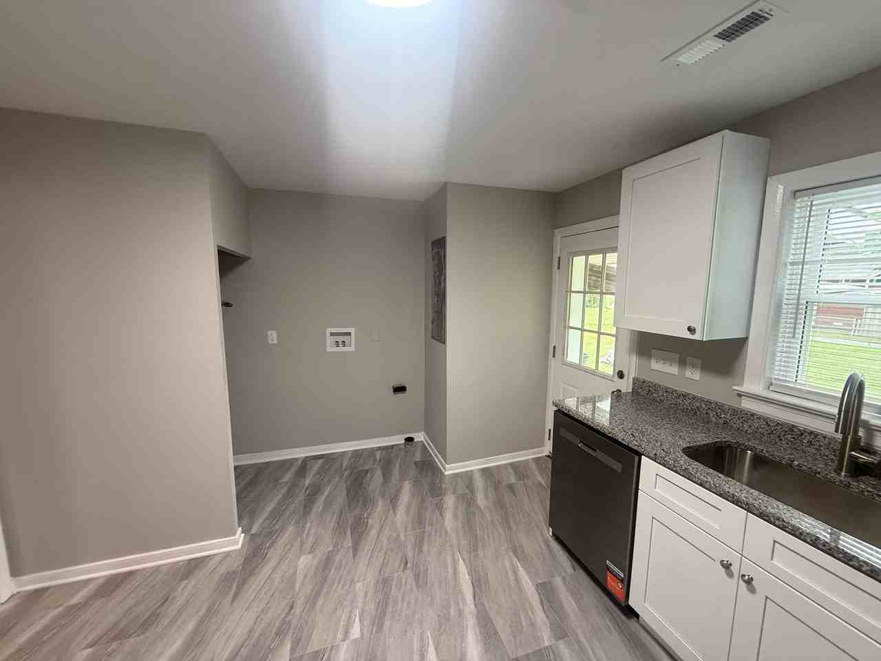 2108 Royall Ave - Photo 6 of 18