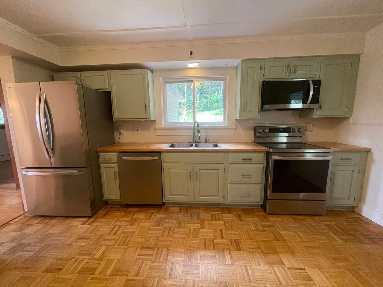 47 Beacon St - Photo 3 of 29