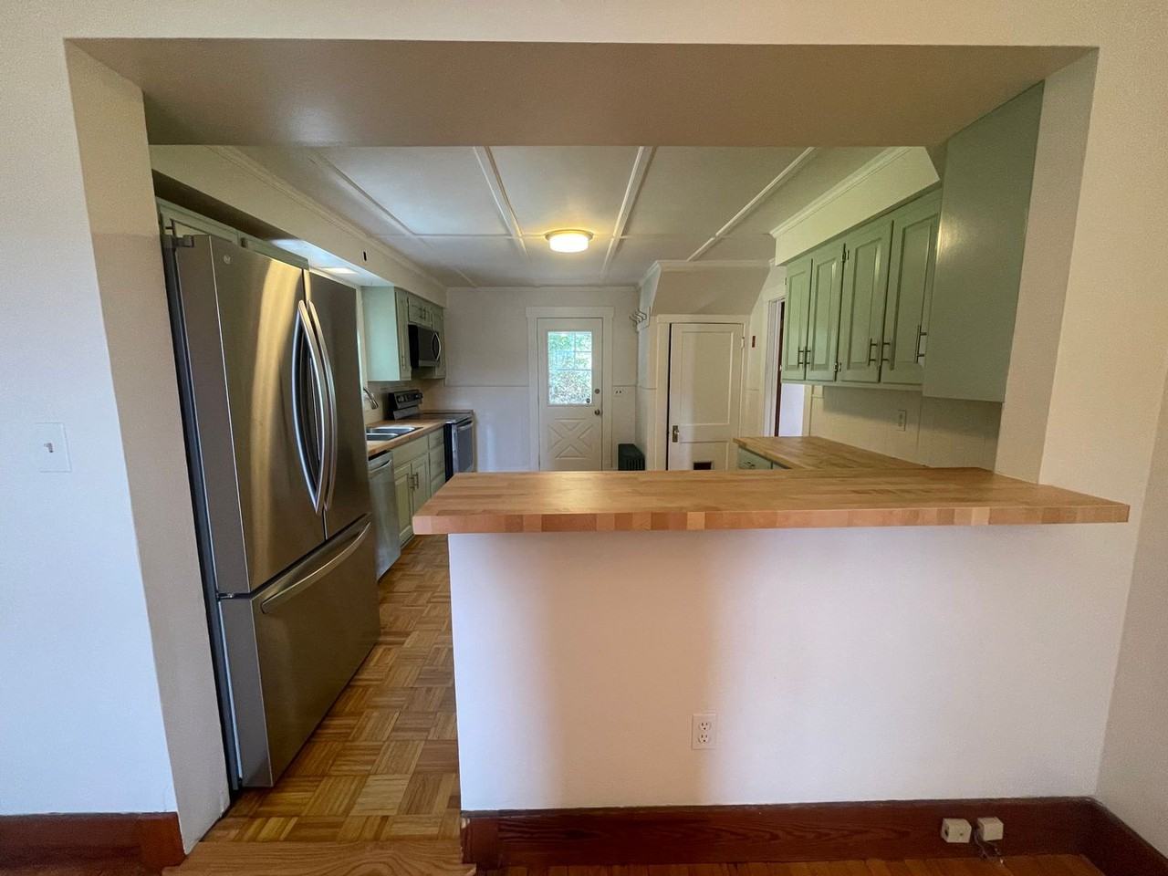 47 Beacon St - Photo 4 of 29