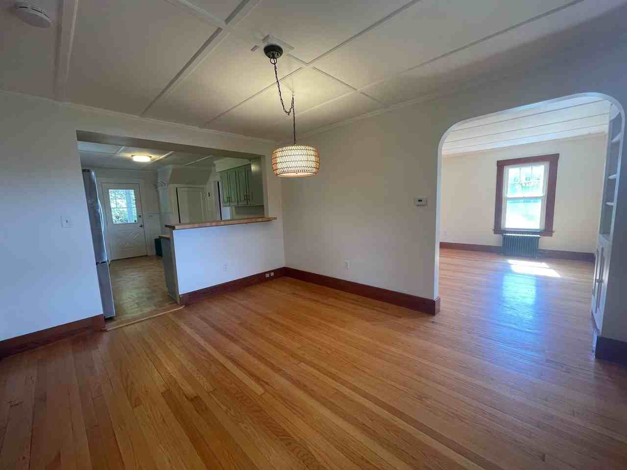 47 Beacon St - Photo 5 of 29