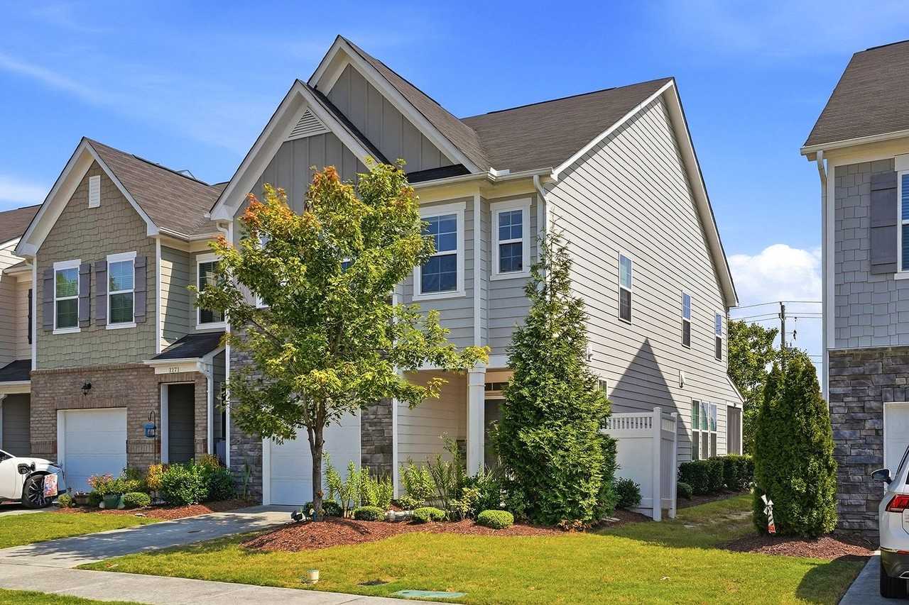 1173 Little Gem Ln - Photo 3 of 29