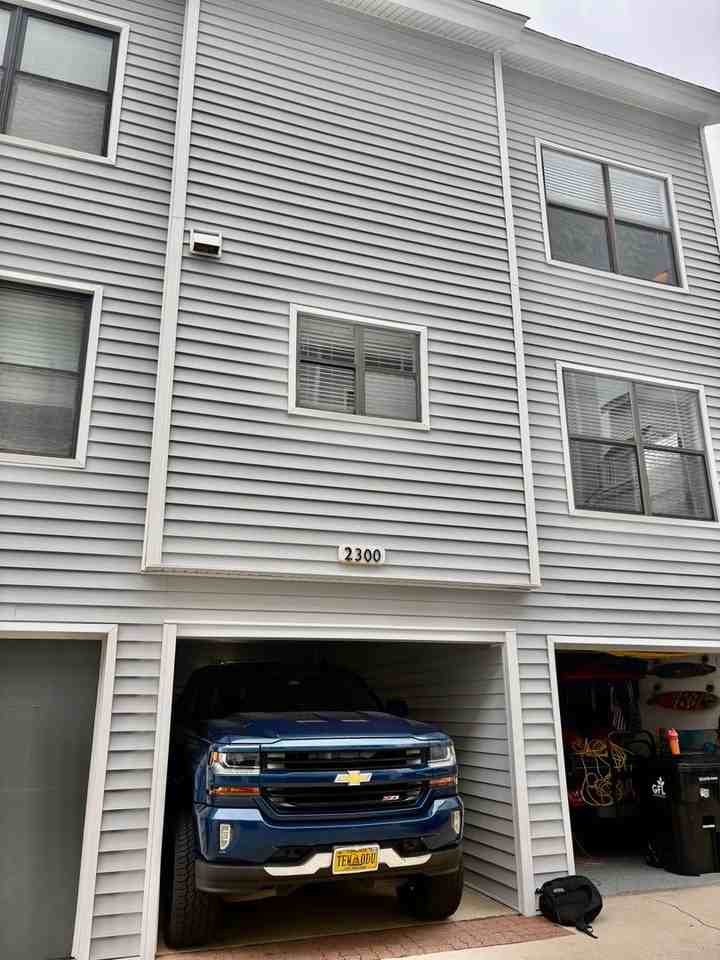 2300 Bergen Ct - Photo 2 of 18