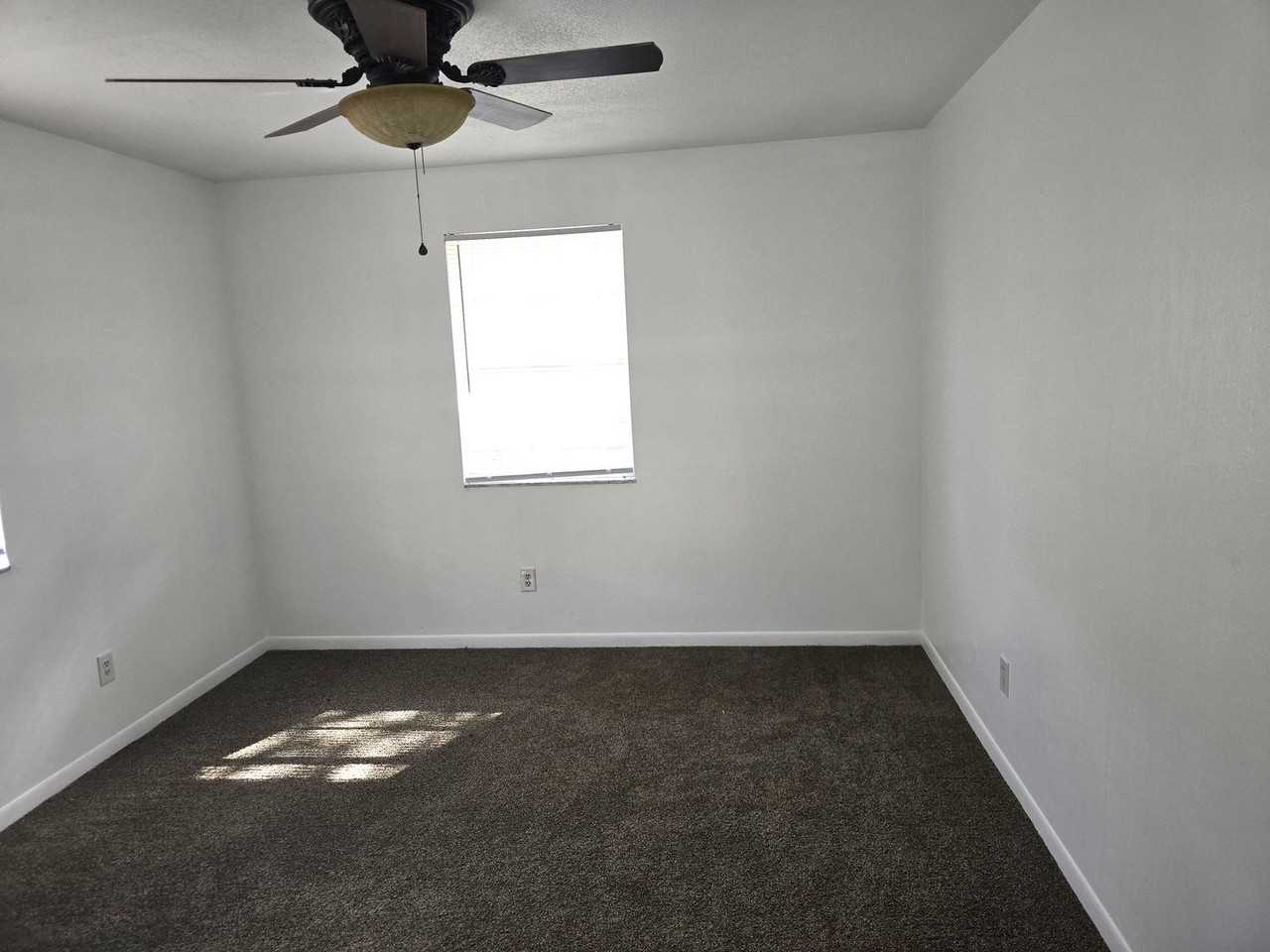 105 Carey St #B - Photo 6 of 7