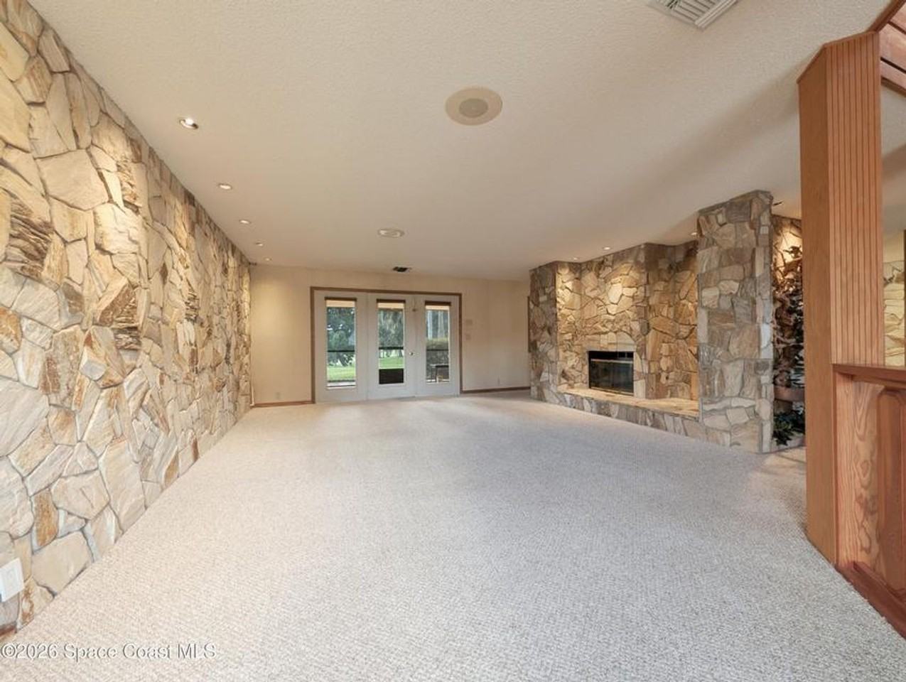 3686 Muirfield Dr - Photo 5 of 40