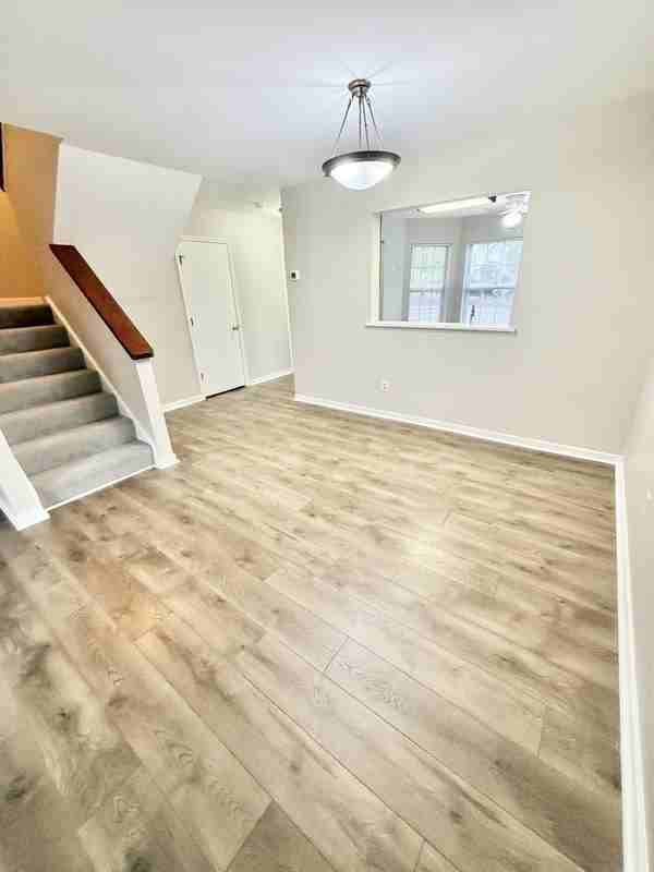 10822 Smithers Ct - Photo 6 of 15