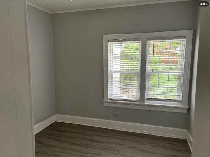 922 Sabot St - Photo 3 of 7