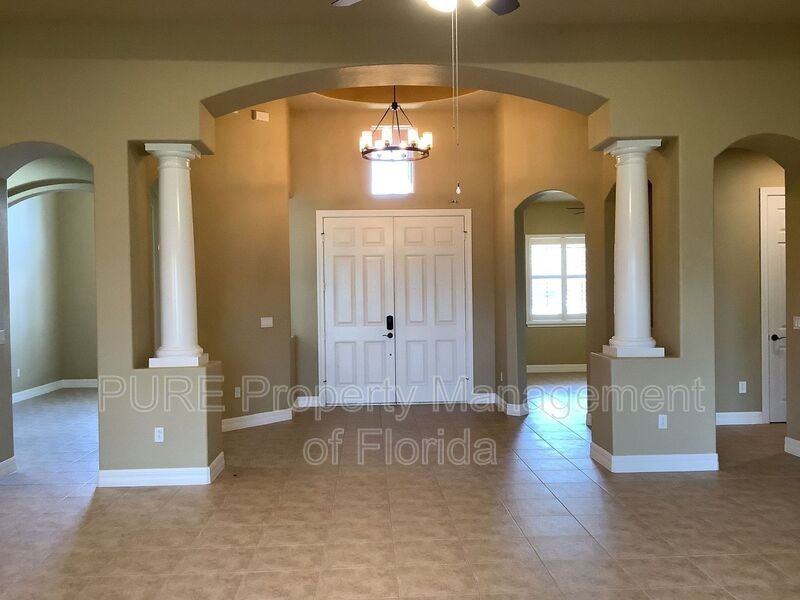 3499 Nwavenue - Photo 3 of 32