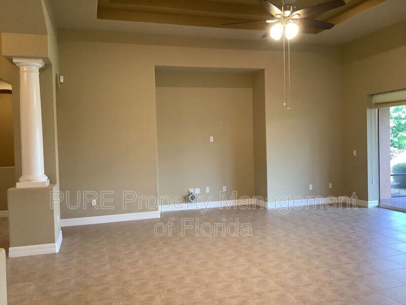 3499 Nwavenue - Photo 5 of 32