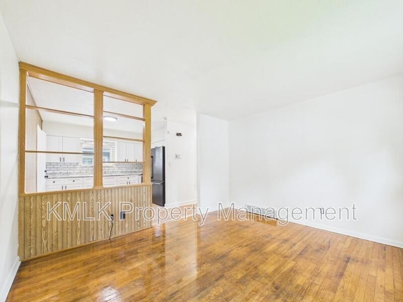 1624 Merrill Ave - Photo 3 of 19