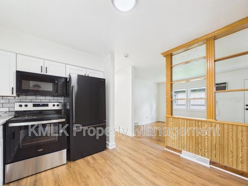 1624 Merrill Ave - Photo 7 of 19