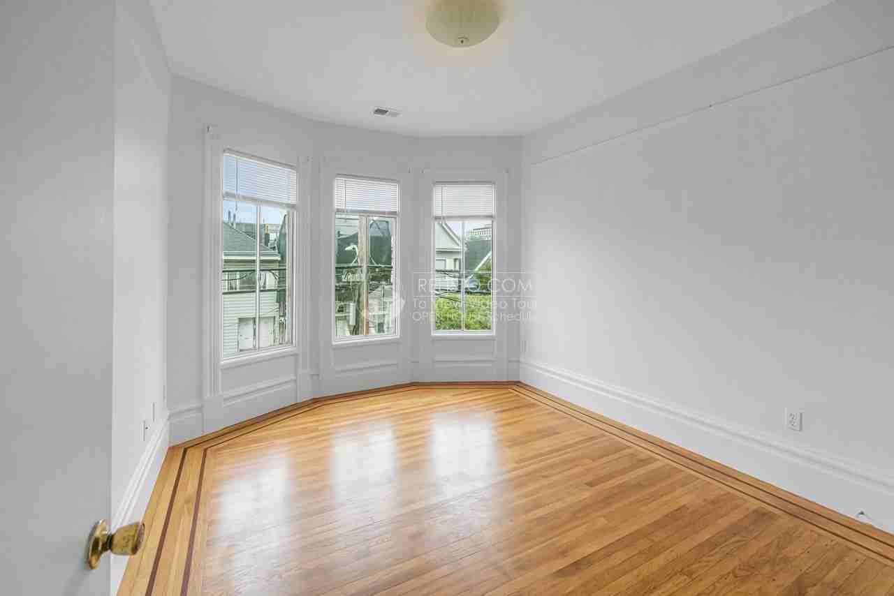 103 Balboa St - Photo 4 of 18