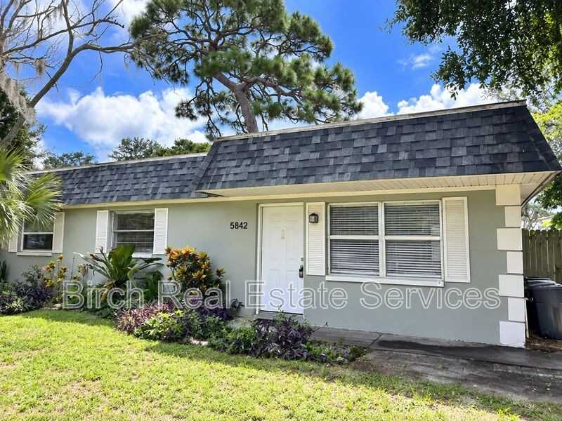 5842 Georgia Ave - Photo 2 of 10