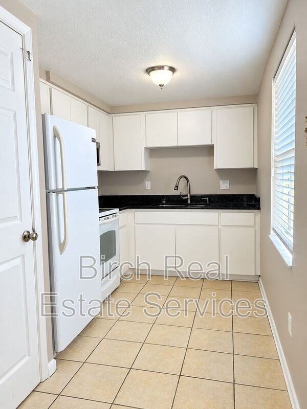 5842 Georgia Ave - Photo 5 of 10