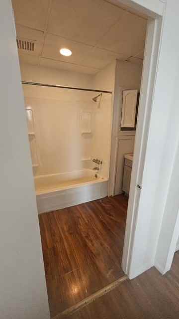996 Jefferson Avenue - Photo 4 of 9