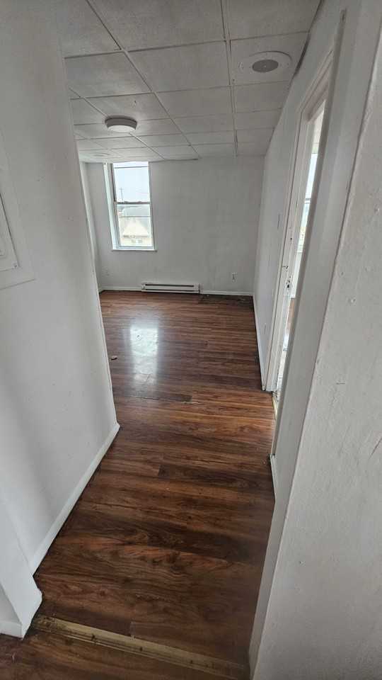 996 Jefferson Avenue - Photo 7 of 9