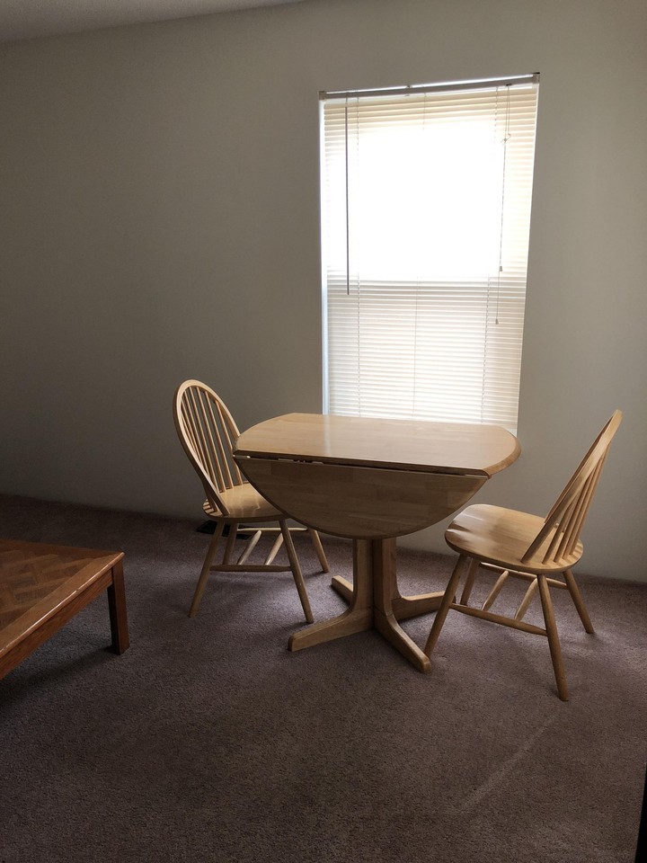 312 E White - Photo 3 of 10
