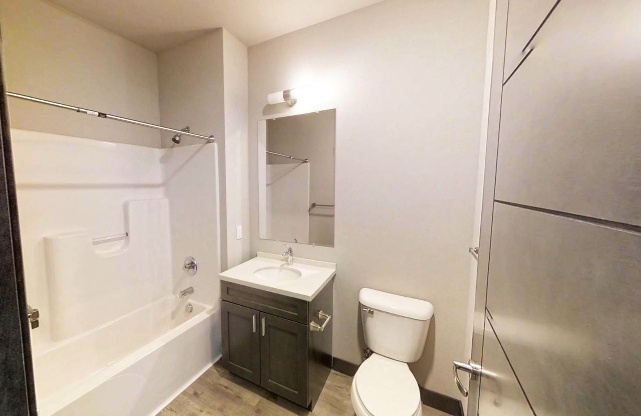 209 E University Ave - Photo 5 of 50