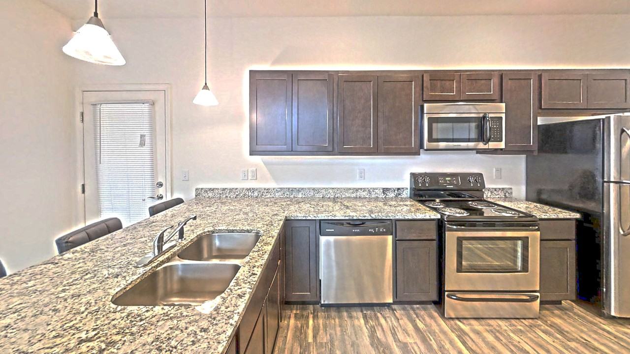 204 S Fifth St - Photo 3 of 45