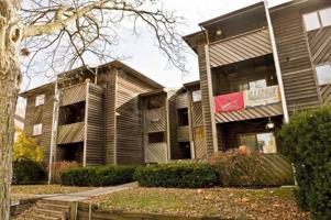featured image of 709 W Green St