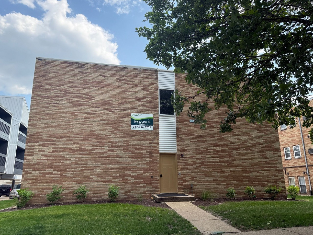 509 E Clark St - Photo 2 of 50