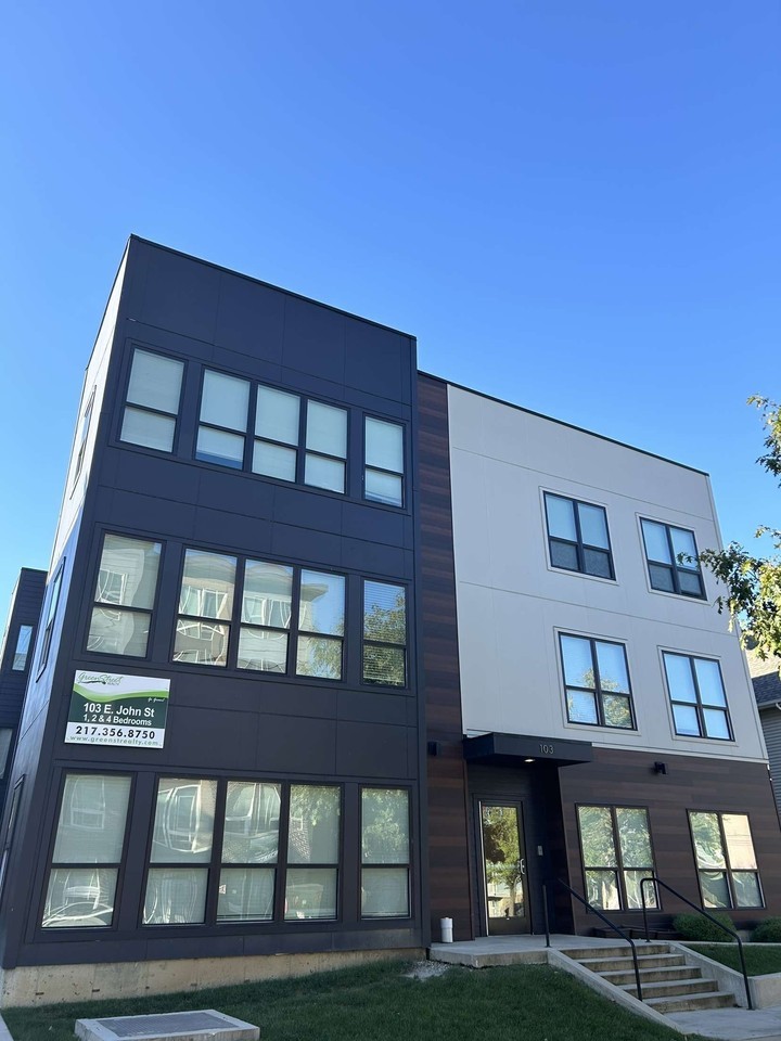103 East John Street - Photo 2 of 9