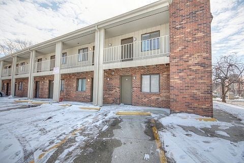 202 East Springfield Avenue - Photo 3 of 13