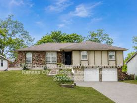 12733 Oakland Ave - Photo 1 of 1