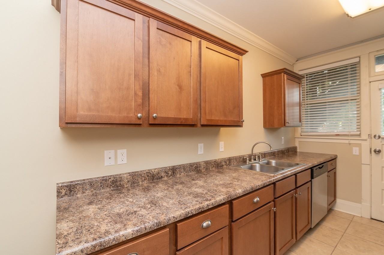 315 Washington Street - Photo 4 of 18