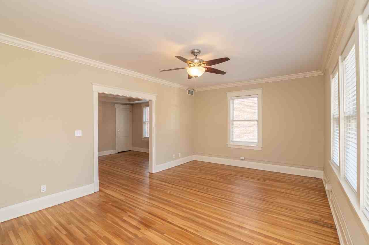 315 Washington Street - Photo 7 of 18