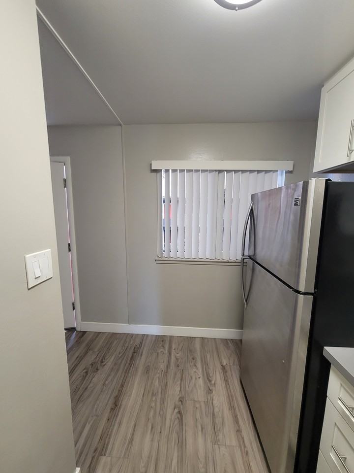 763 Blossom Way - Photo 4 of 14