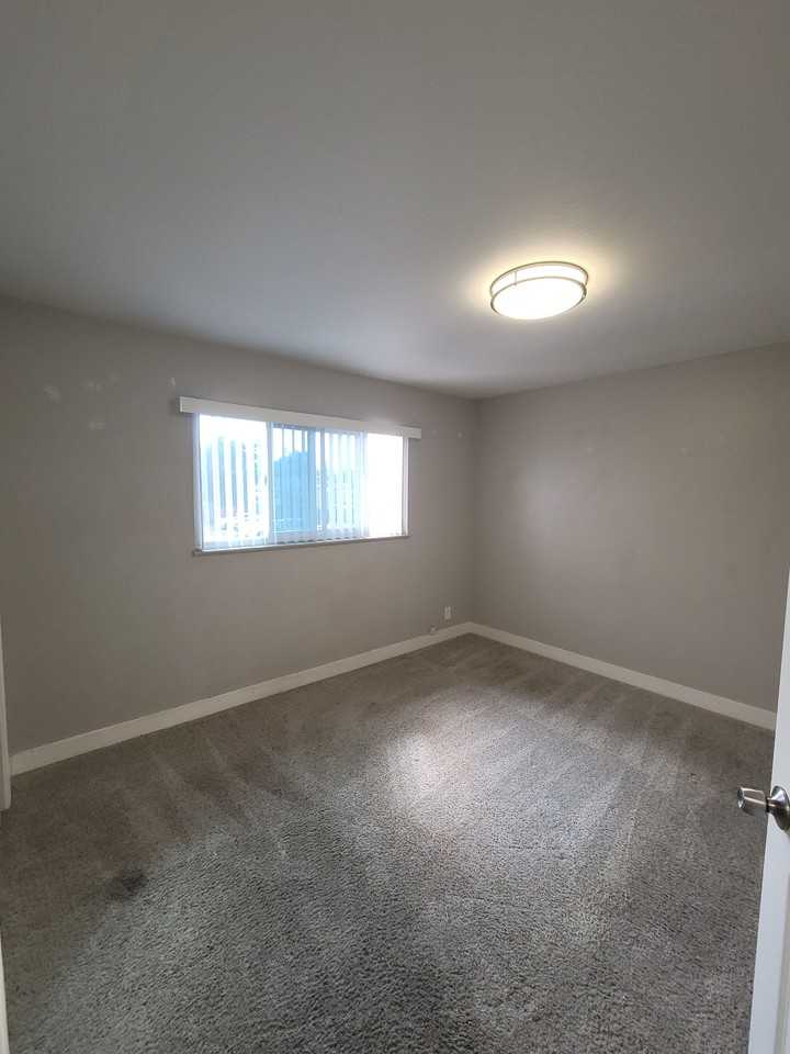 763 Blossom Way - Photo 7 of 14