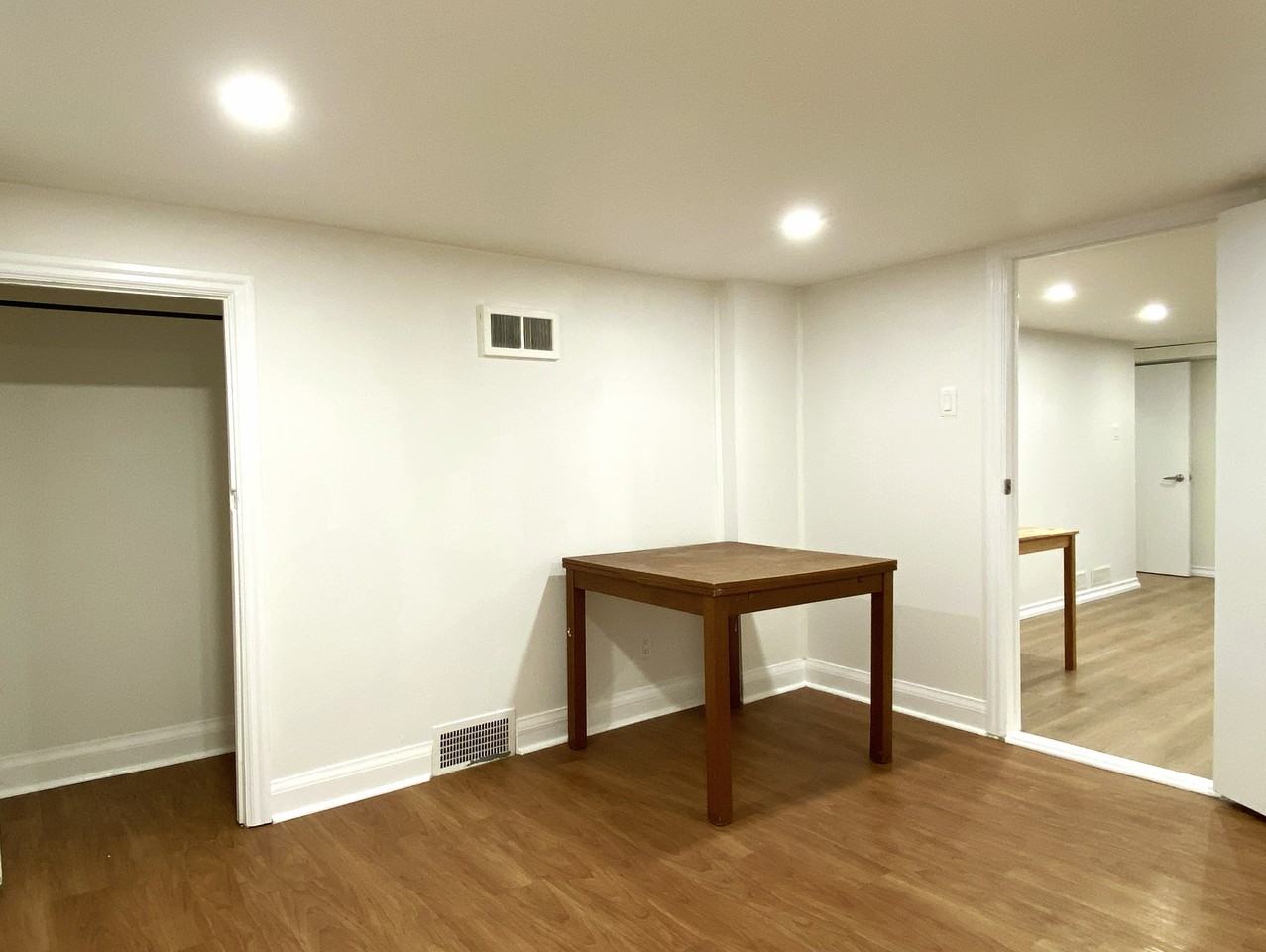 319 Woodmount Avenue - Photo 7 of 9