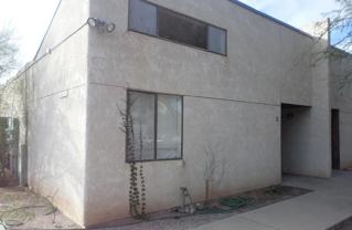 1380 // 3445 N Fremont Ave #1 - Photo 1 of 1