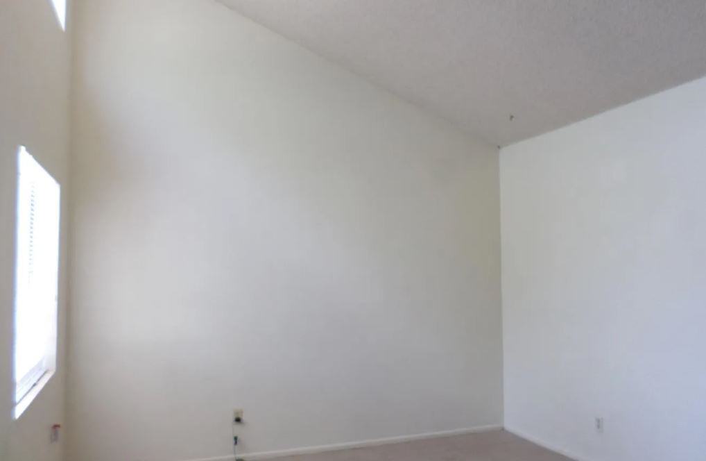 1380 // 3445 N Fremont Ave #1 - Photo 2 of 9