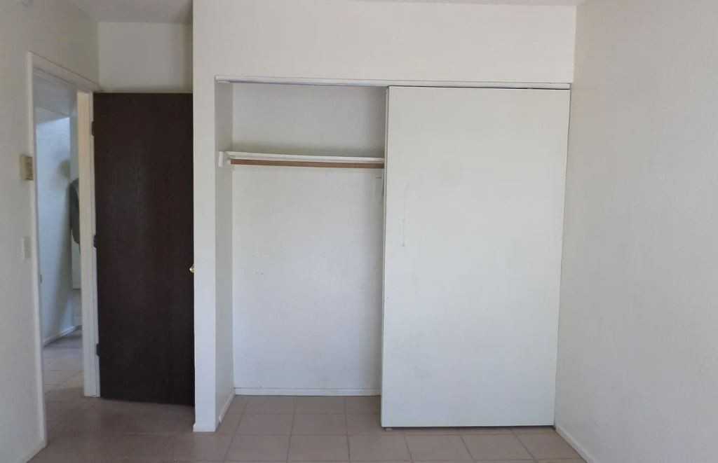 1380 // 3445 N Fremont Ave #1 - Photo 7 of 9