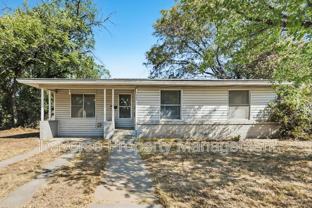 5025 Catalpa St - Photo 1 of 1