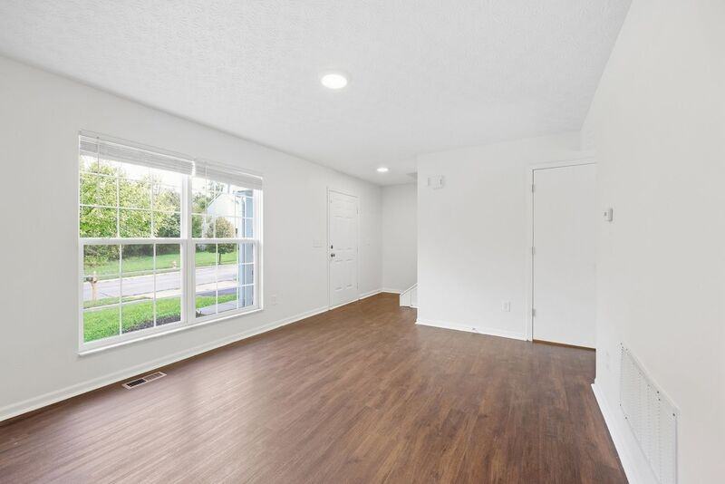 8245 Crete Ln - Photo 3 of 24