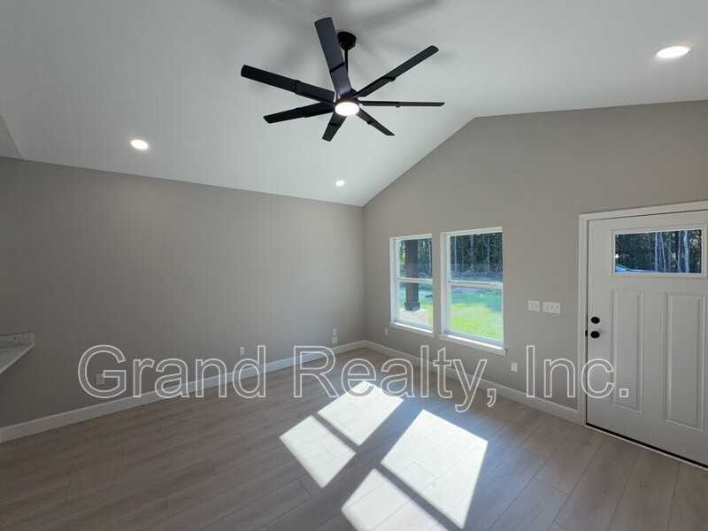 6147 Beverly Ann Cir - Photo 3 of 19