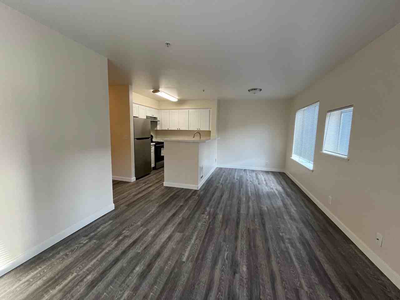 Lee Court - Photo 4 of 19