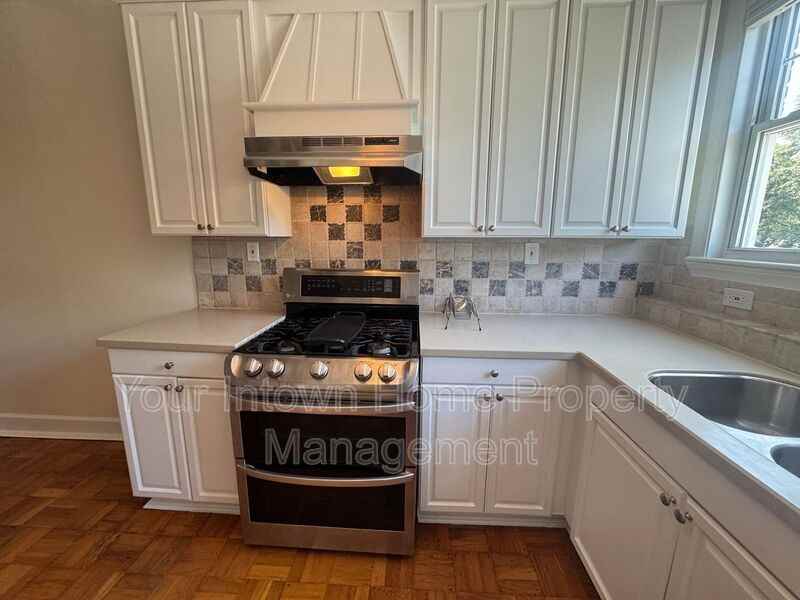 872 Briarcliff Rd Ne #B4 - Photo 5 of 23