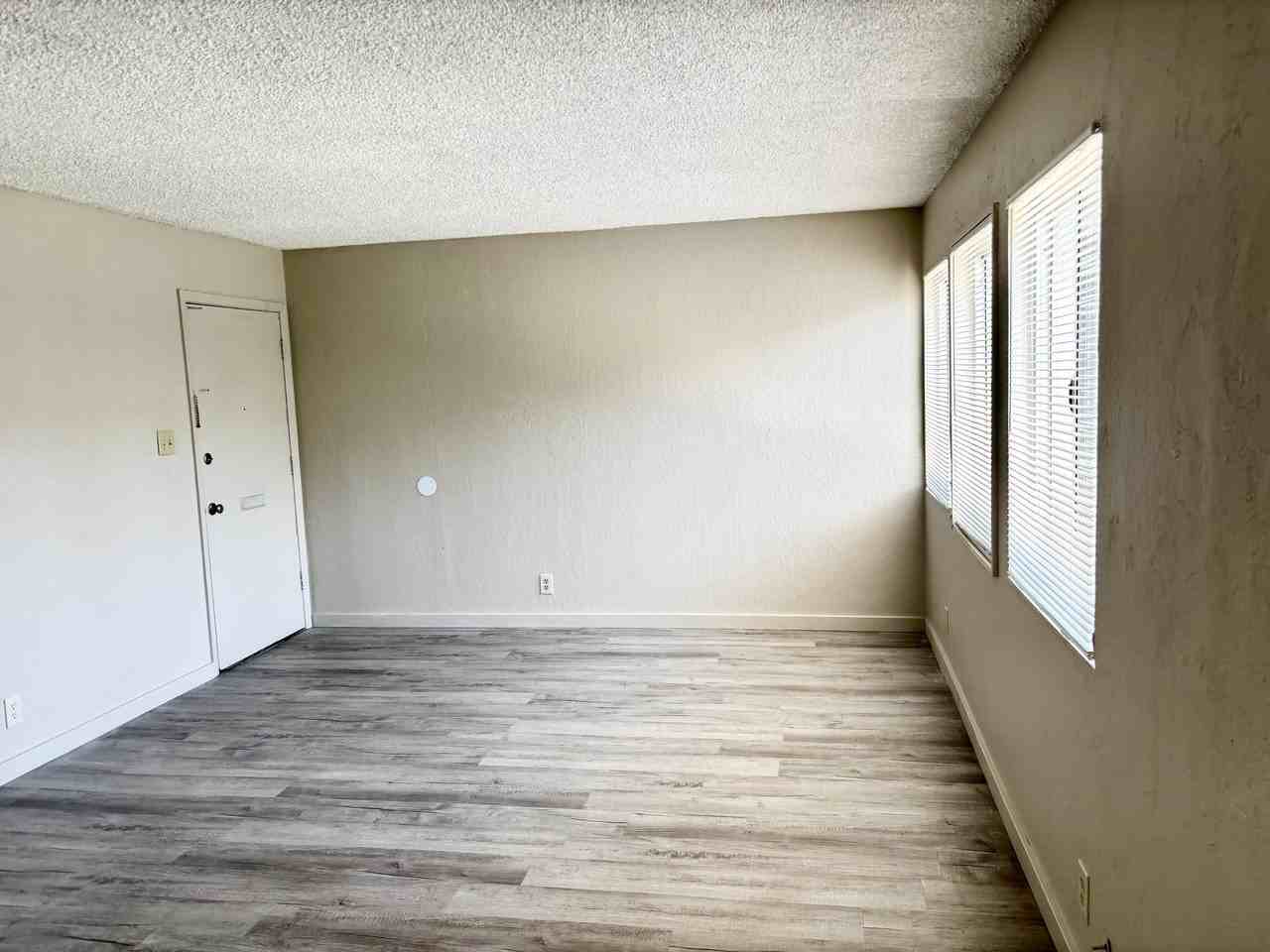 1280 University Avenue - Photo 2 of 9