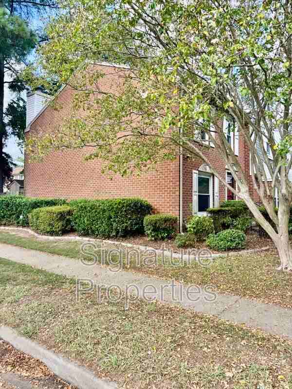 2501 Reagan Ave - Photo 2 of 17