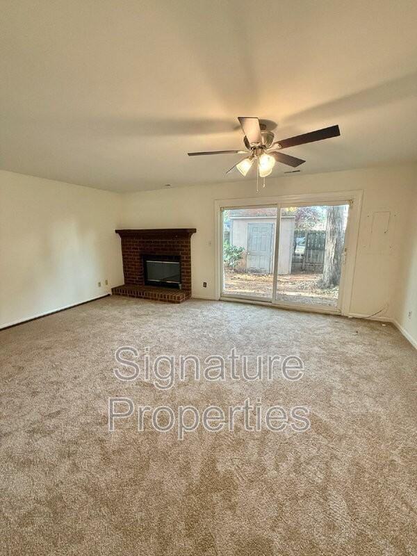 2501 Reagan Ave - Photo 3 of 17