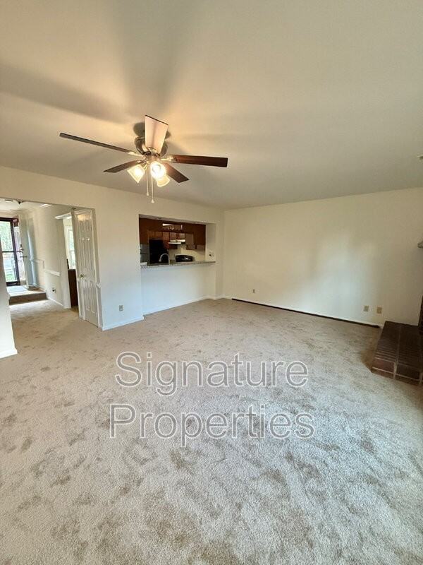2501 Reagan Ave - Photo 4 of 17